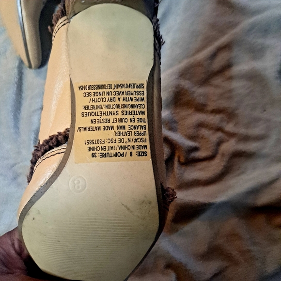 Women's Mule Heels - Picture 4 of 4